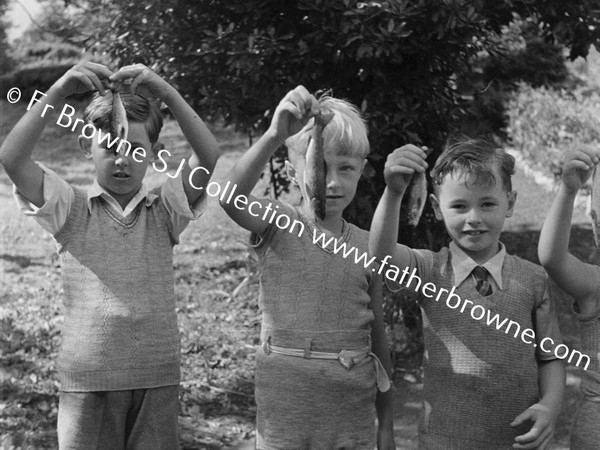 DAN HEGARTY'S CHILDREN WITH FISH